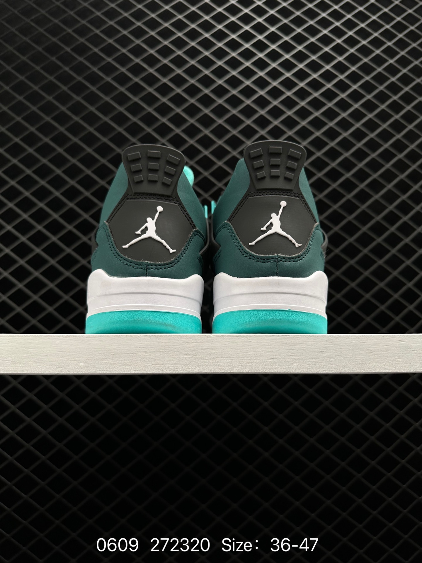 Travis Scott x Air Jordan 4 Retro